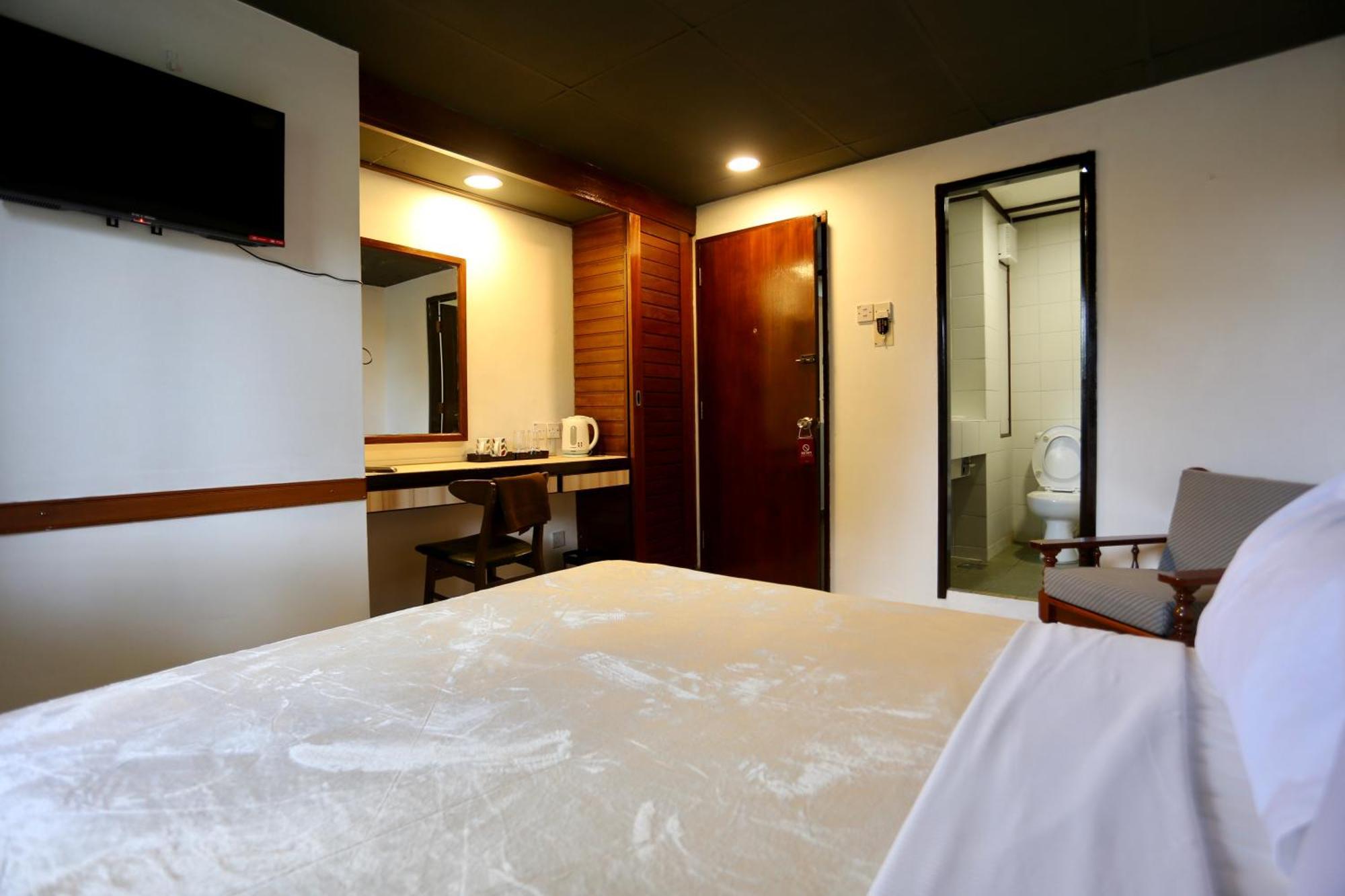 Fata Hotel By Project Borneo Kuching Exterior photo