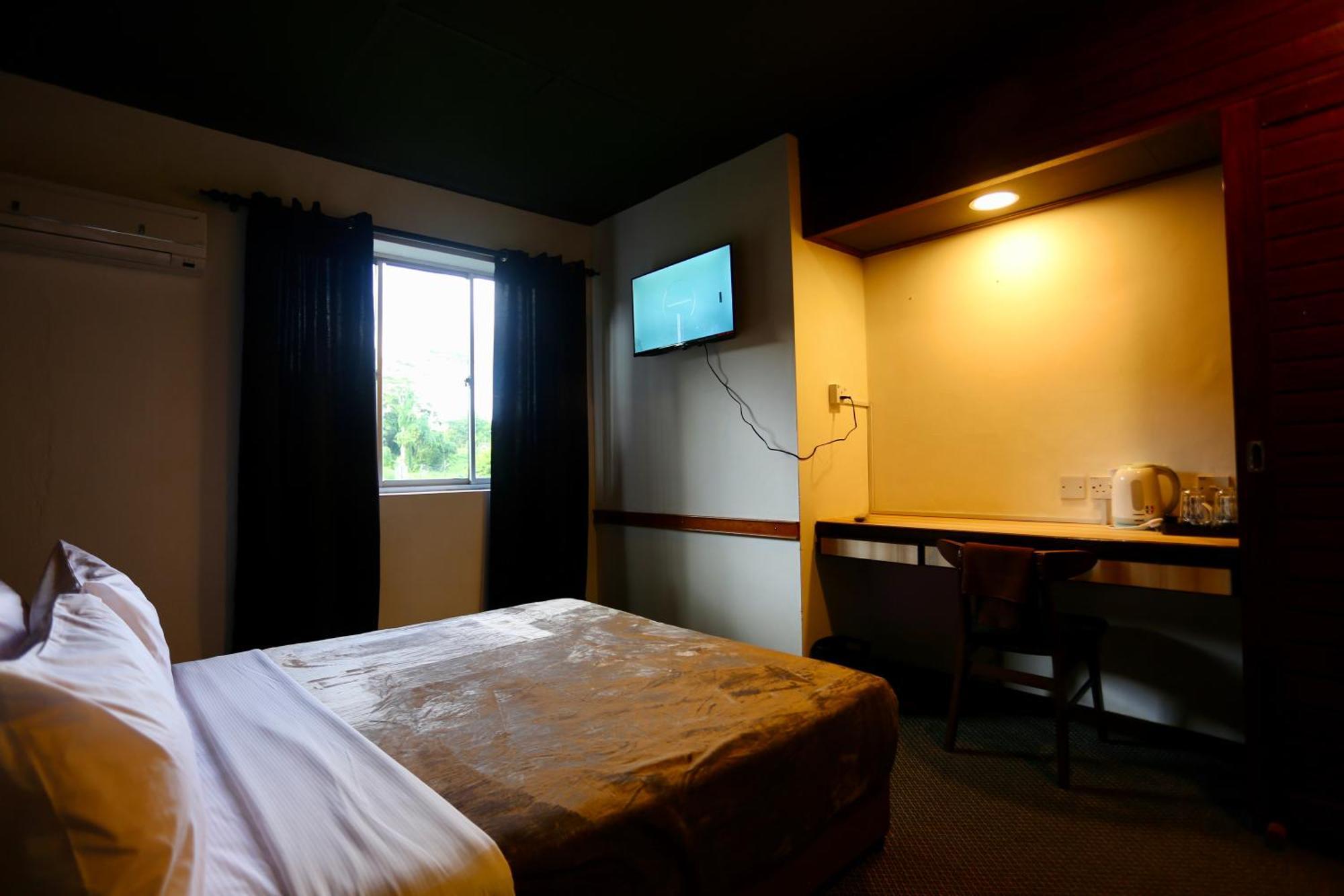 Fata Hotel By Project Borneo Kuching Exterior photo